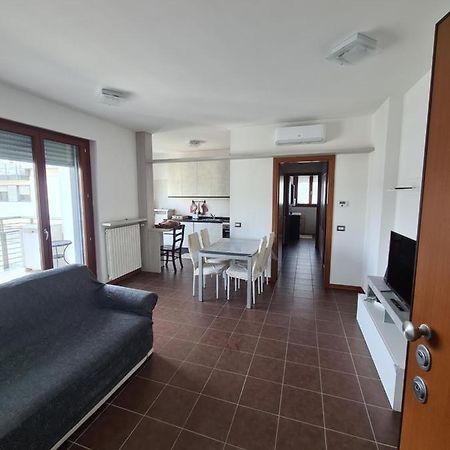 Milano Santa Giulia Business Apartment - Olimpiadi 26 エクステリア 写真