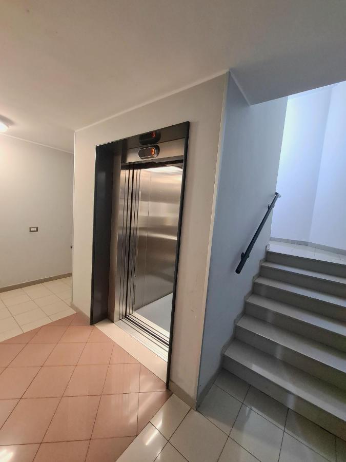Milano Santa Giulia Business Apartment - Olimpiadi 26 エクステリア 写真